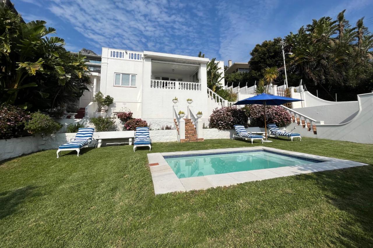 Villa On Camps Bay Drive Cape Town Bagian luar foto