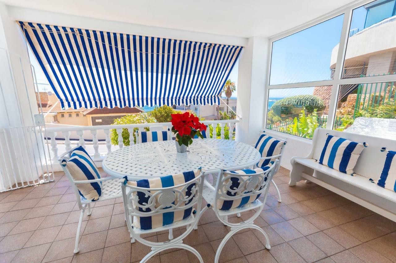 Villa On Camps Bay Drive Cape Town Bagian luar foto